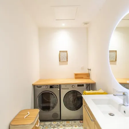 La Venus De Renancourt - Face Au Zenith, Licorne, Megacite * Amiens