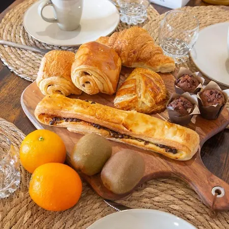 La Venus De Renancourt - Face Au Zenith, Licorne, Megacite * Amiens